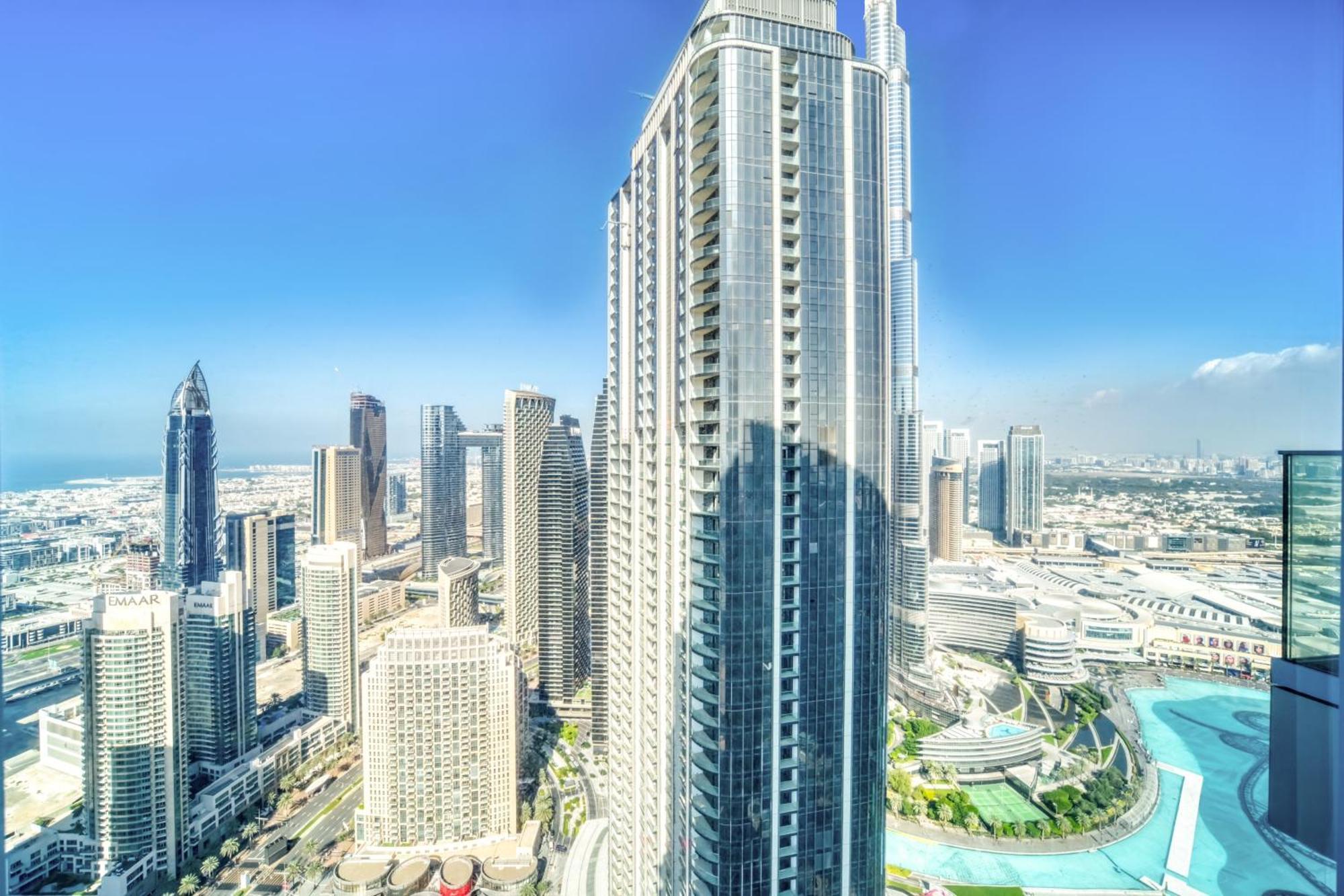 Downtown Luxury - Stunning Burj Khalifa & Sea View - 5 Minutes Walk To Dubai Mall ภายนอก รูปภาพ