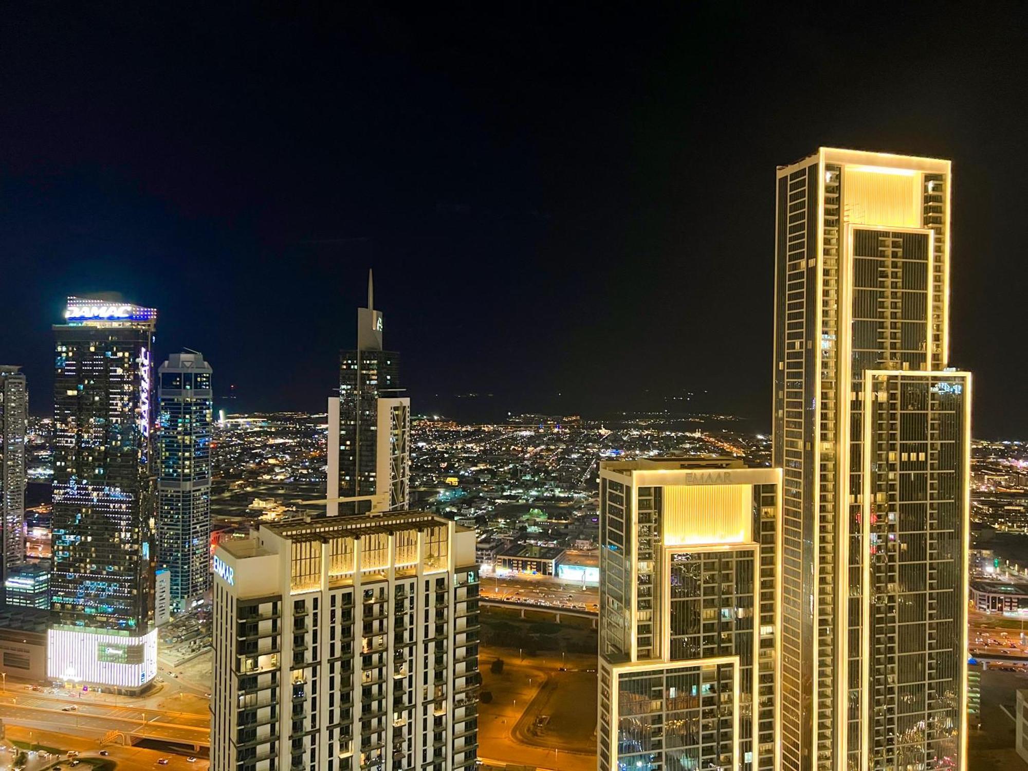Downtown Luxury - Stunning Burj Khalifa & Sea View - 5 Minutes Walk To Dubai Mall ภายนอก รูปภาพ