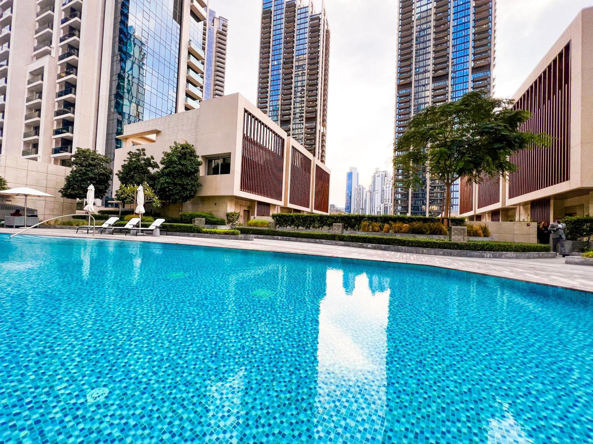 Downtown Luxury - Stunning Burj Khalifa & Sea View - 5 Minutes Walk To Dubai Mall ภายนอก รูปภาพ